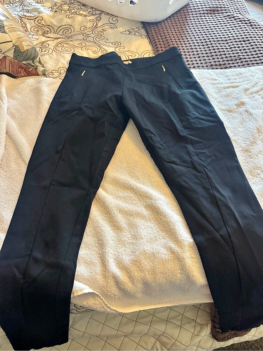 Straight Leg Pants in Black Size 10 Like New